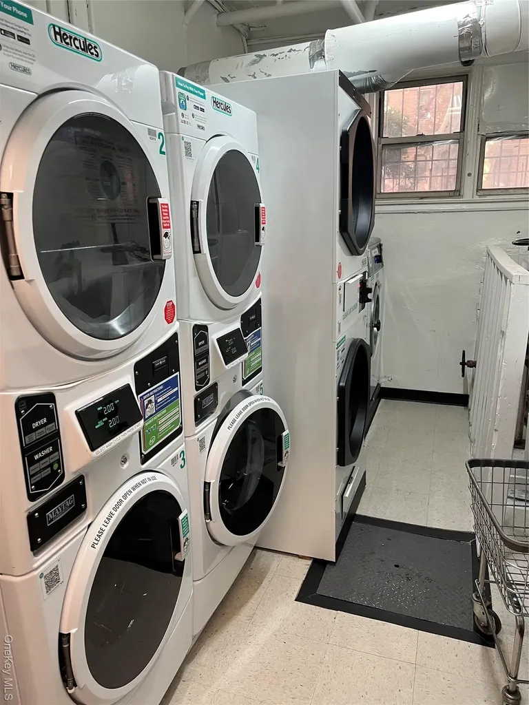 84-20 51 Avenue Elmhurst NY 11373