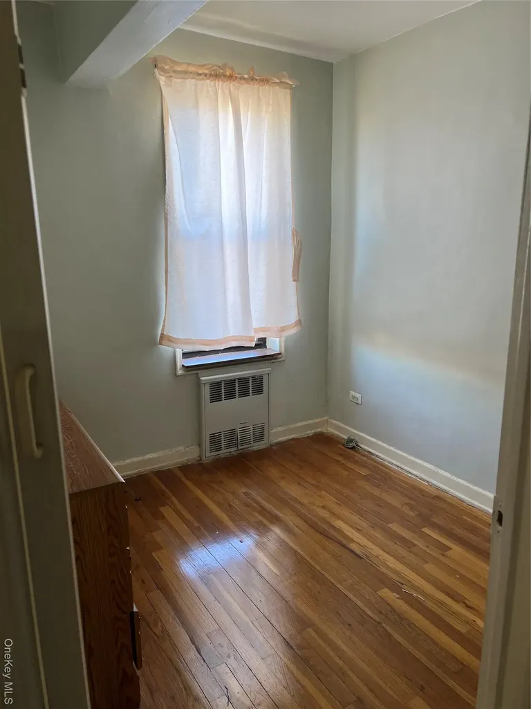 84-20 51 Avenue Elmhurst NY 11373