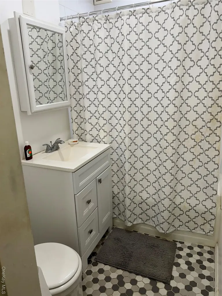84-20 51 Avenue Elmhurst NY 11373