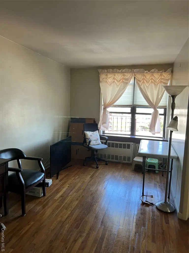 84-20 51 Avenue Elmhurst NY 11373