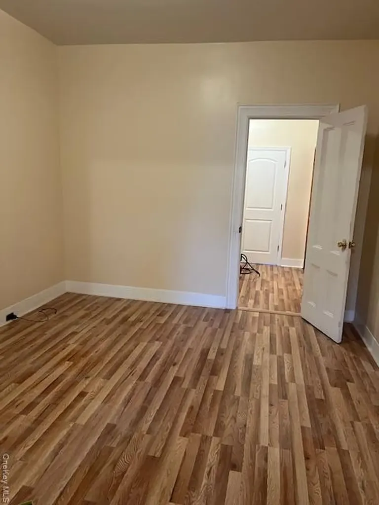 5941 Madison Street Ridgewood NY 11385