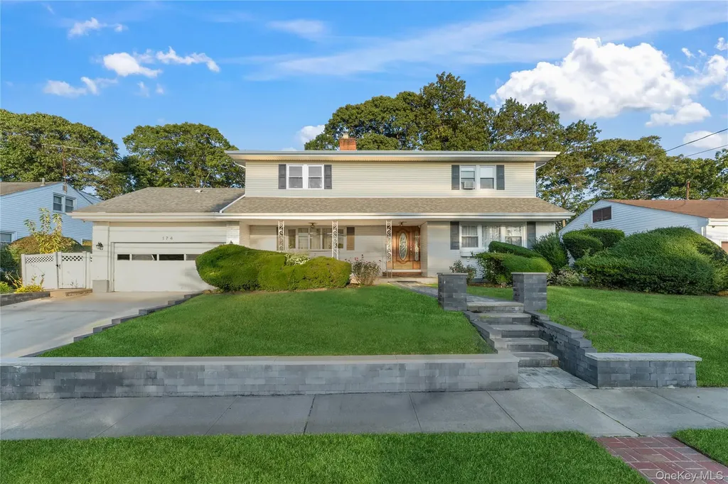 174 Delaware Avenue Freeport NY 11520