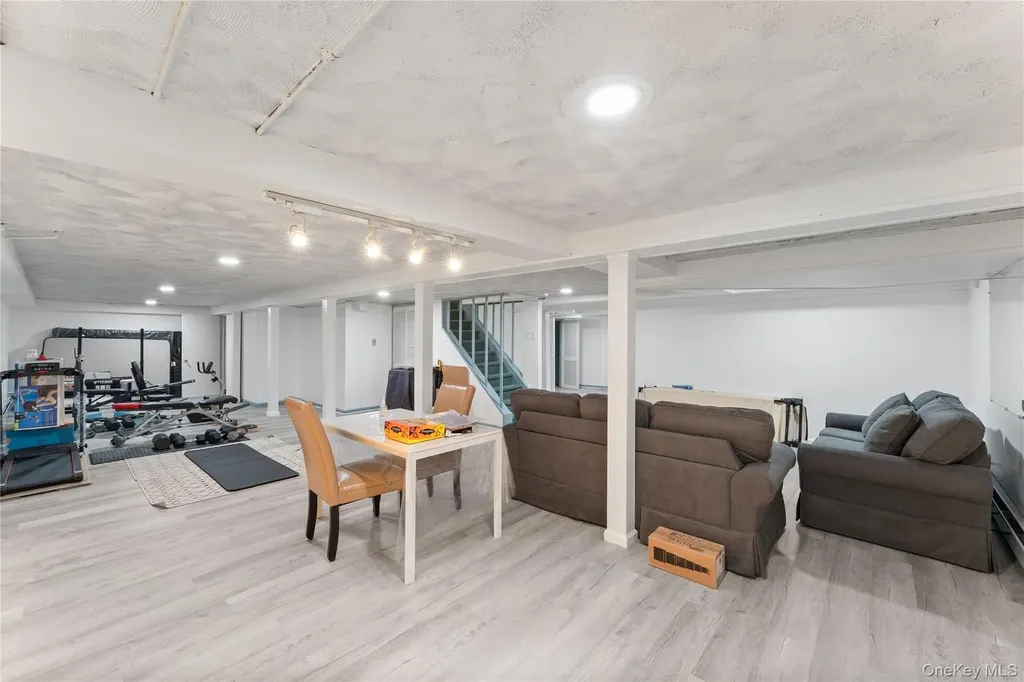 174 Delaware Avenue Freeport NY 11520
