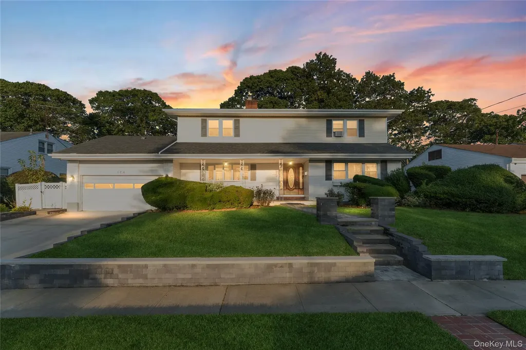 174 Delaware Avenue Freeport NY 11520