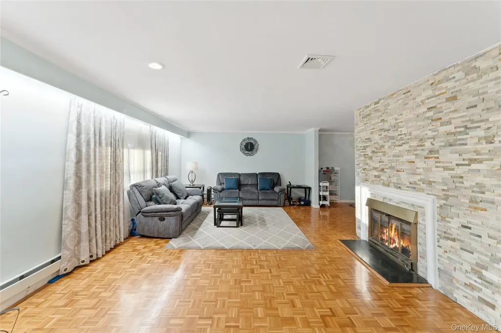 174 Delaware Avenue Freeport NY 11520