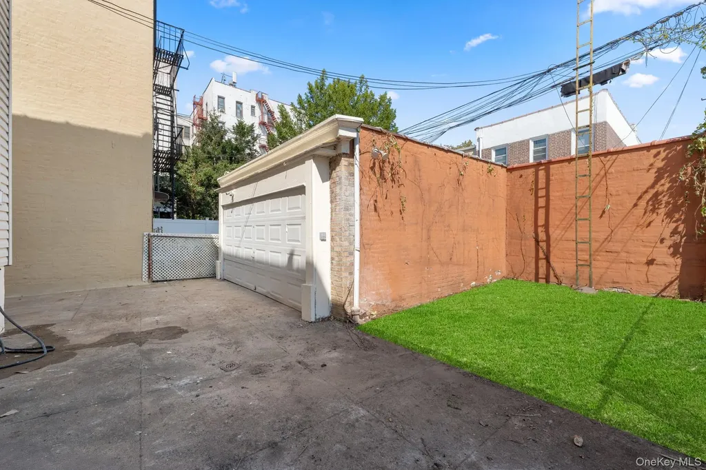 419 85th Street Brooklyn NY 11209
