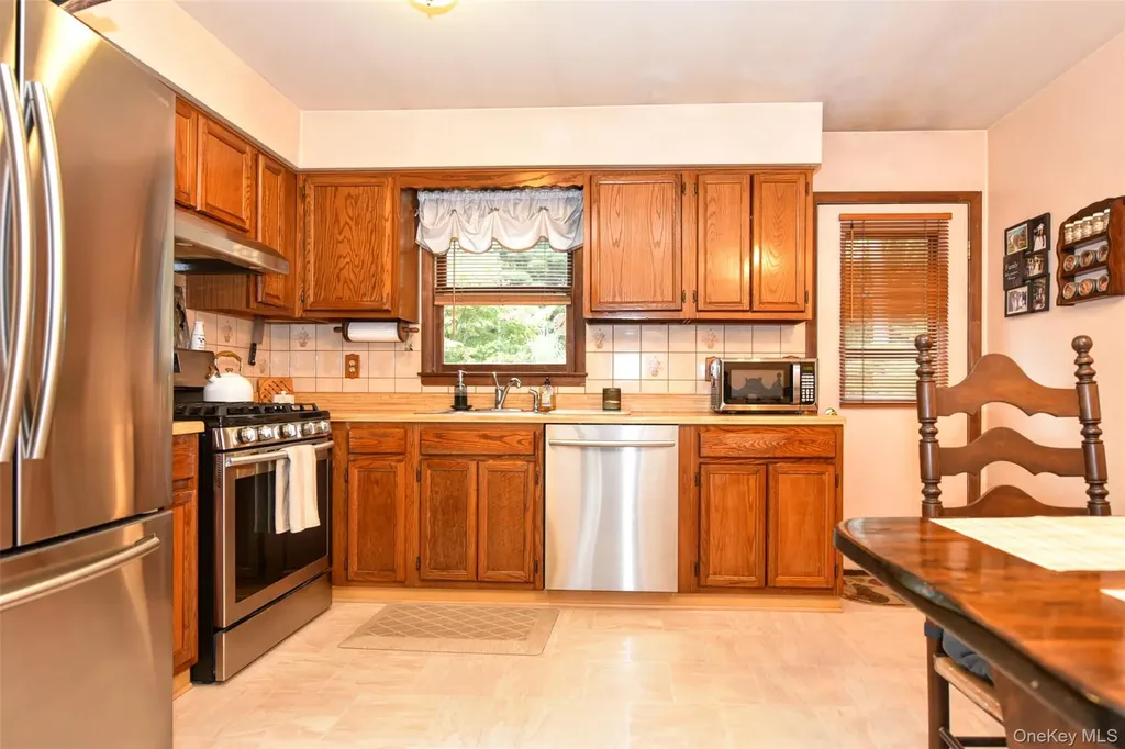 4 Arlington Drive Harriman NY 10926