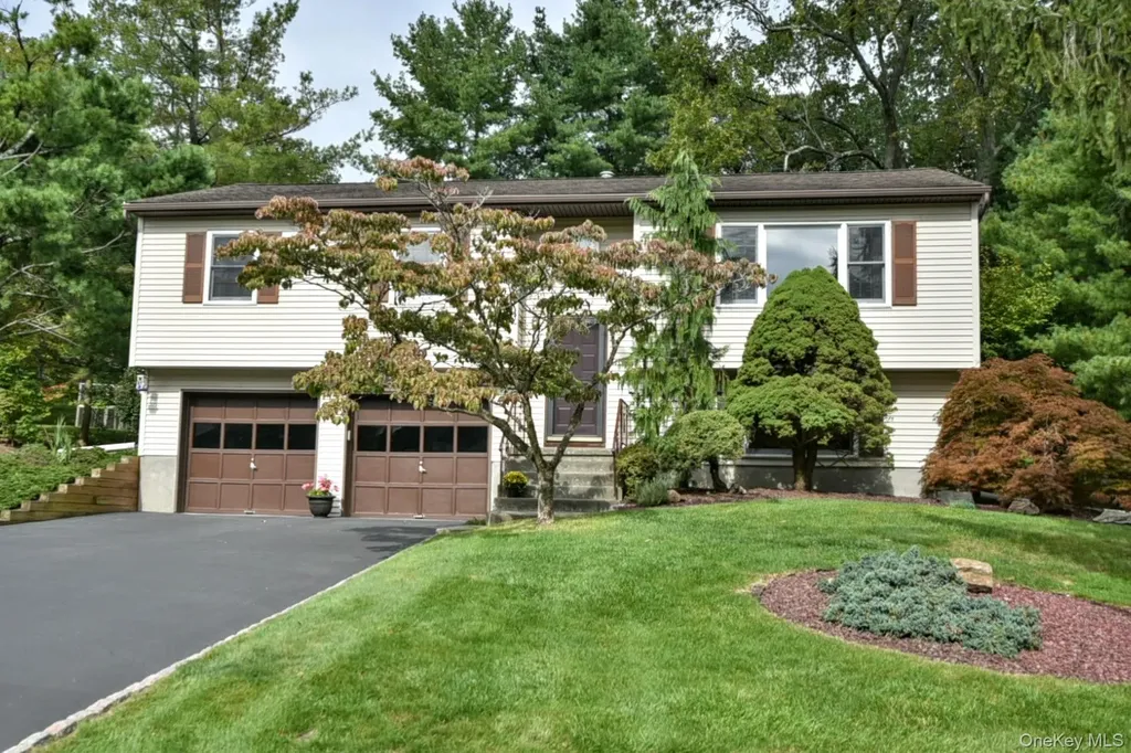 4 Arlington Drive Harriman NY 10926