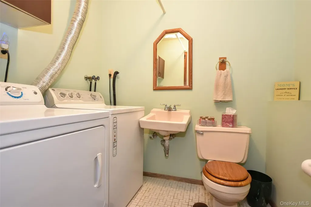 4 Arlington Drive Harriman NY 10926