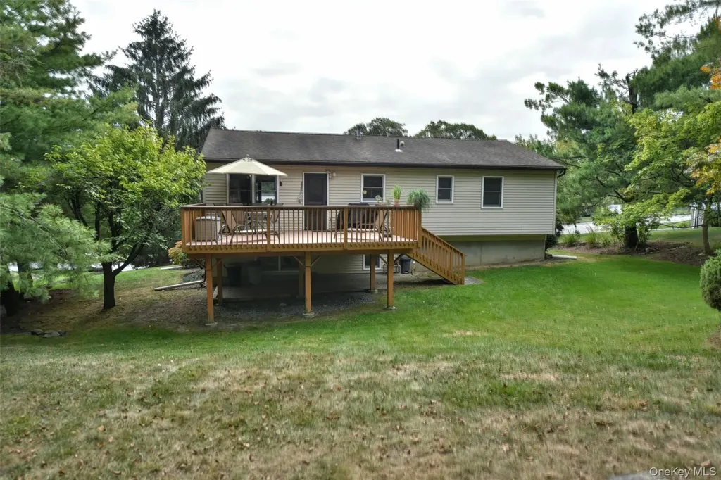 4 Arlington Drive Harriman NY 10926