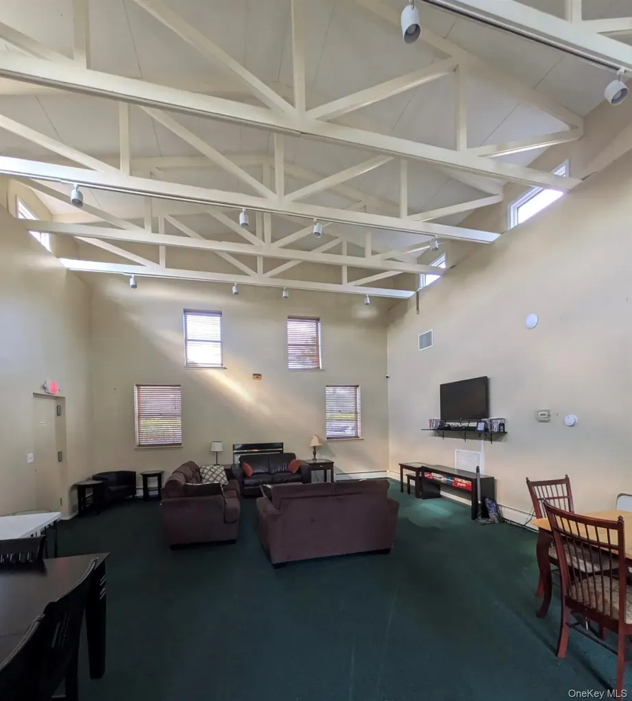 2453 B Union Boulevard Islip NY 11751