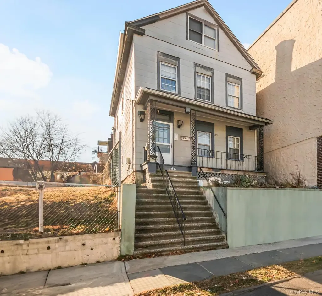 166 Lockwood Avenue Yonkers NY 10701