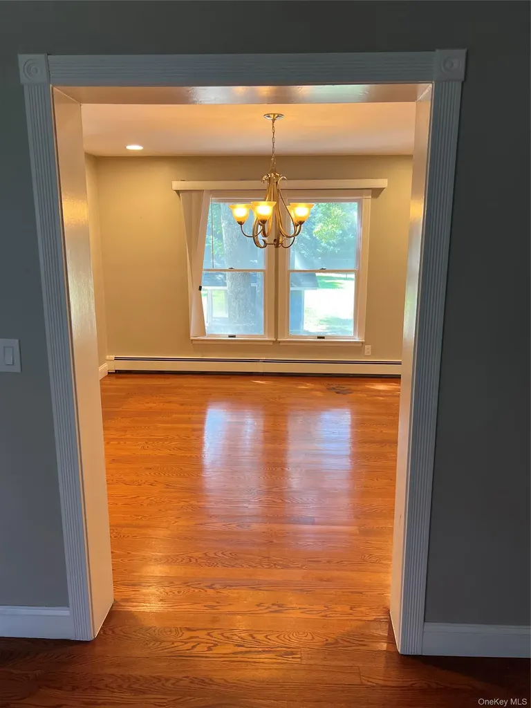 10 Jonah Road Miller Place NY 11764