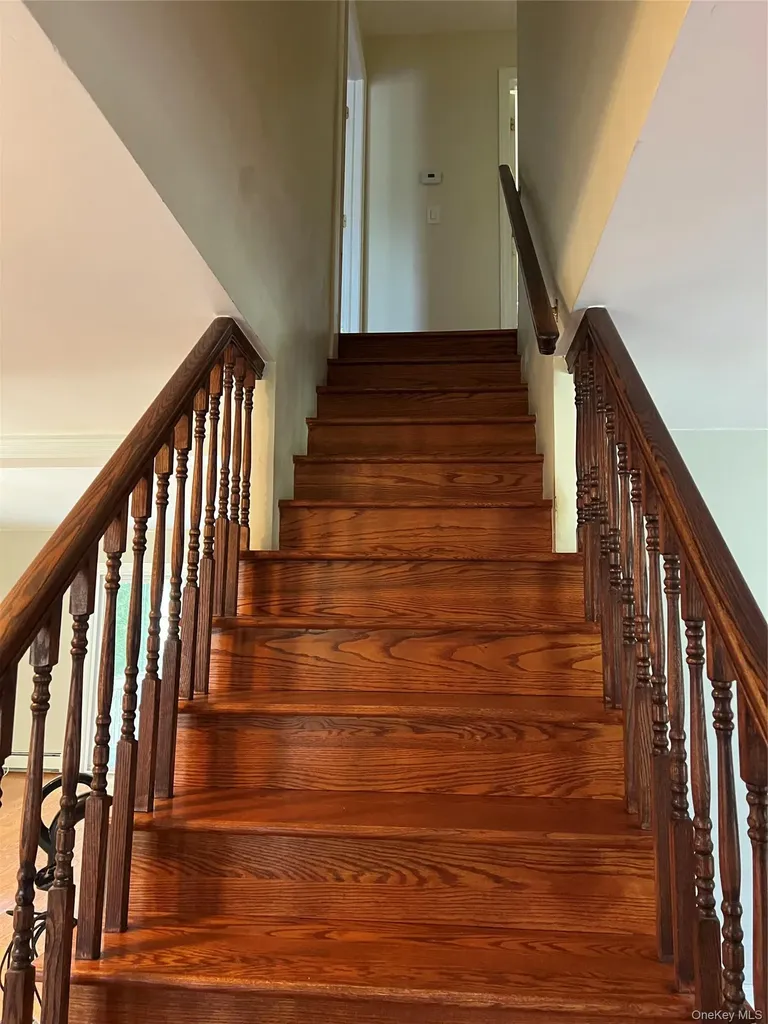 10 Jonah Road Miller Place NY 11764
