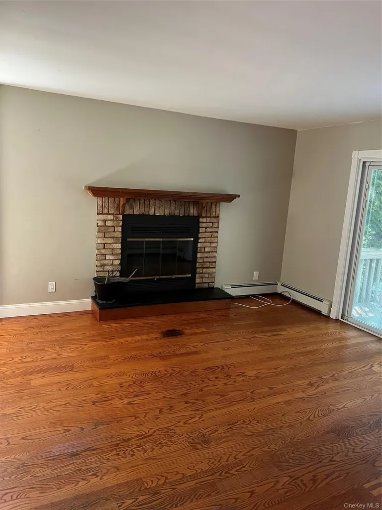 10 Jonah Road Miller Place NY 11764