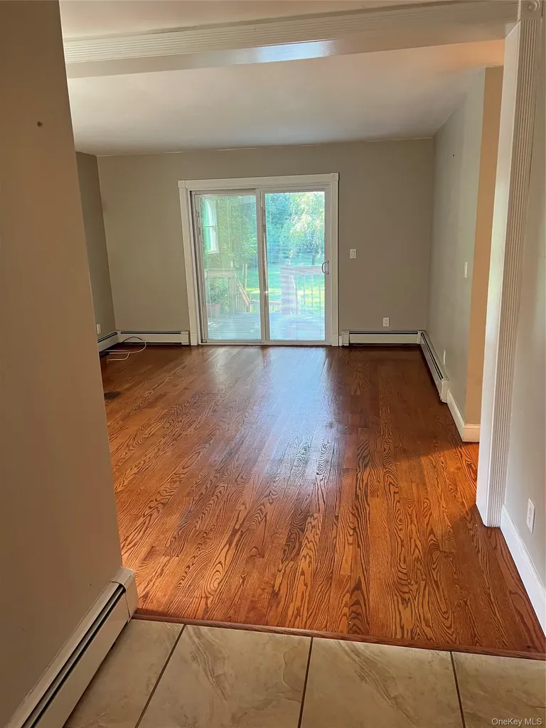 10 Jonah Road Miller Place NY 11764