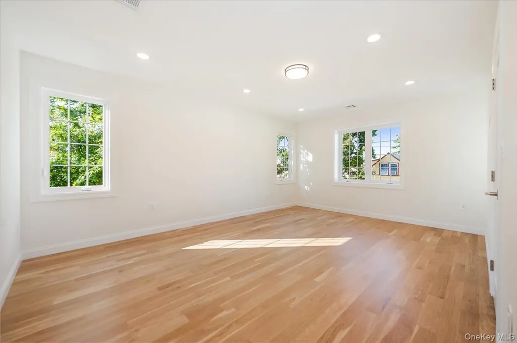 114 Emily Avenue Elmont NY 11003