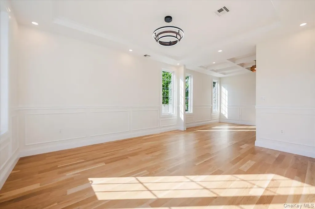 114 Emily Avenue Elmont NY 11003