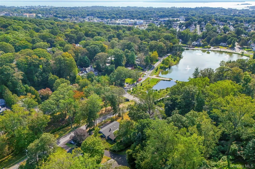 220 Pinebrook Boulevard New Rochelle NY 10804