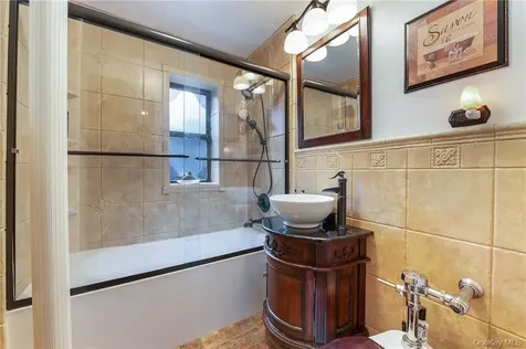 10 Nosband Avenue White Plains NY 10605