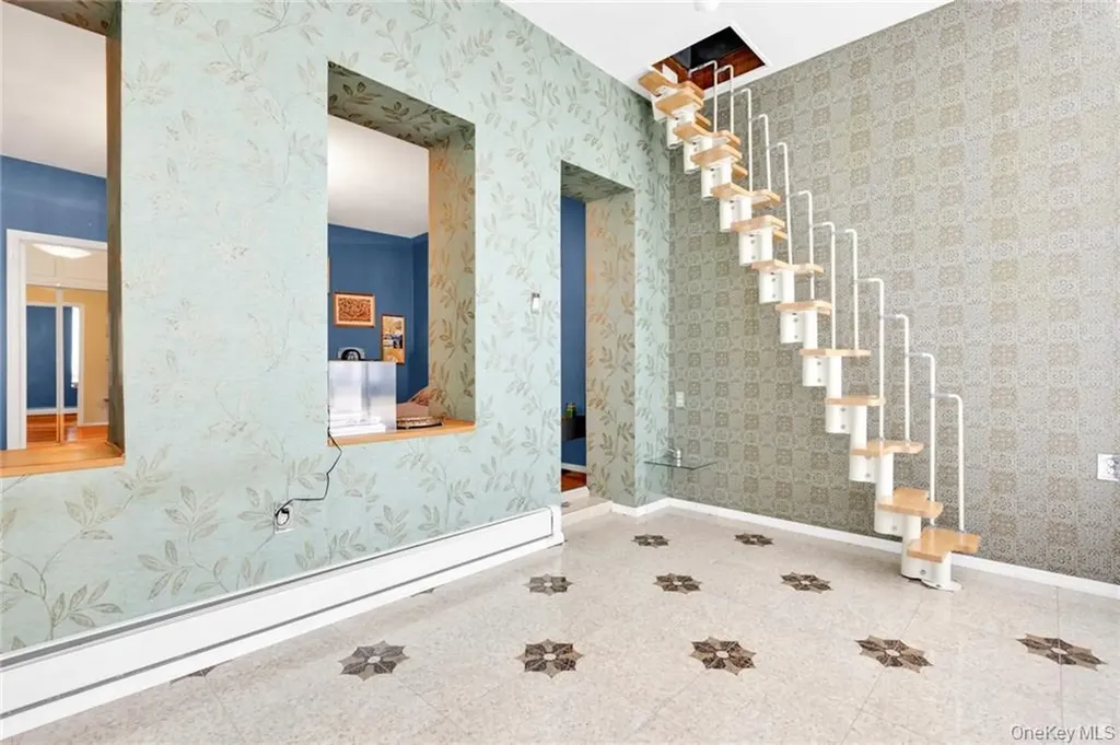 82 W End Avenue Brooklyn NY 11235