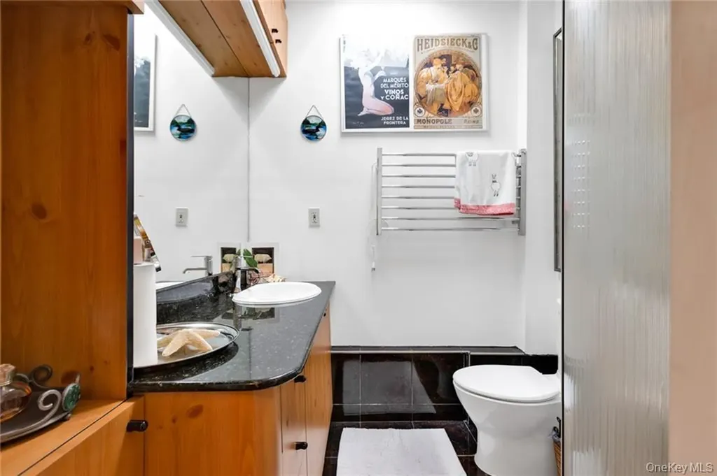 82 W End Avenue Brooklyn NY 11235
