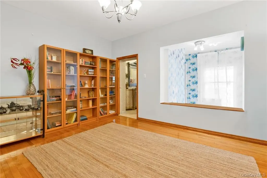 82 W End Avenue Brooklyn NY 11235