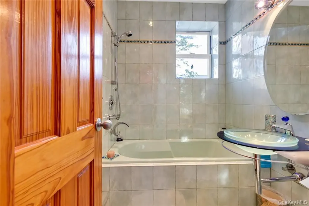82 W End Avenue Brooklyn NY 11235