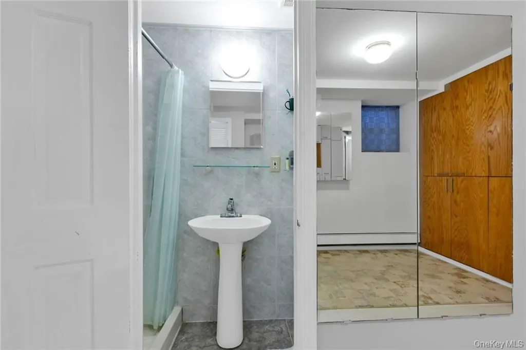 82 W End Avenue Brooklyn NY 11235
