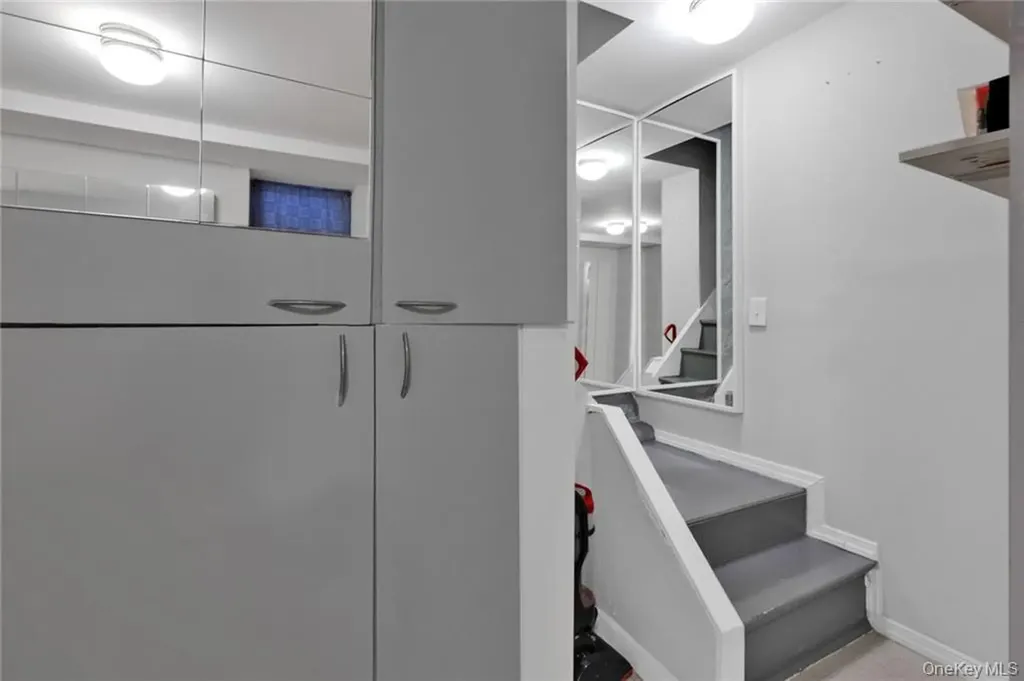 82 W End Avenue Brooklyn NY 11235