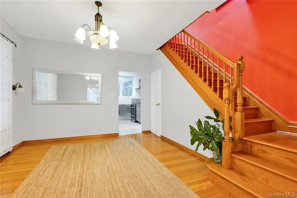 82 W End Avenue Brooklyn NY 11235