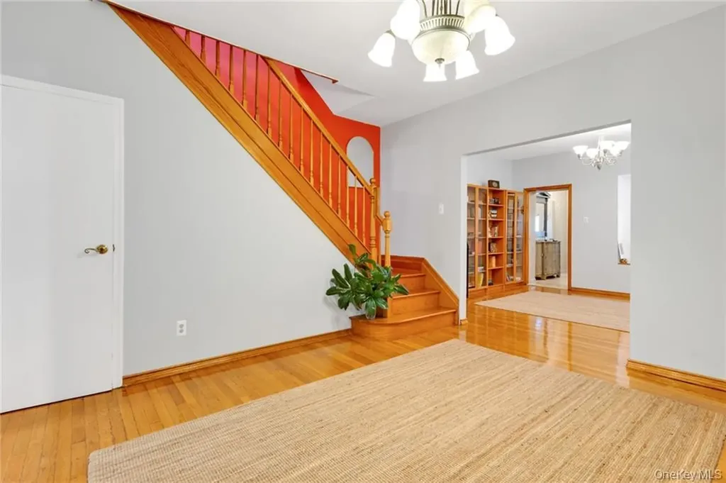 82 W End Avenue Brooklyn NY 11235