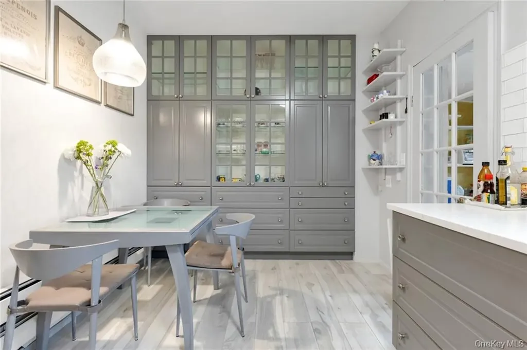 82 W End Avenue Brooklyn NY 11235