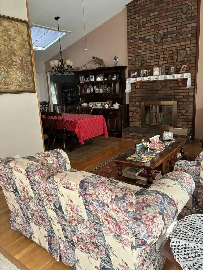 123 Hawthorne Street Mastic NY 11950