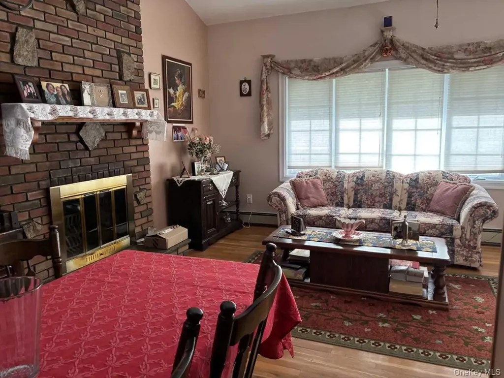 123 Hawthorne Street Mastic NY 11950