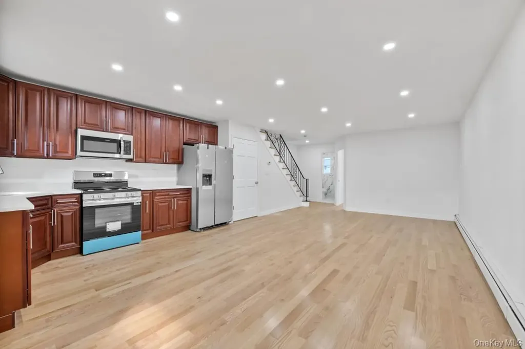 2445 Lurting Avenue Bronx NY 10469