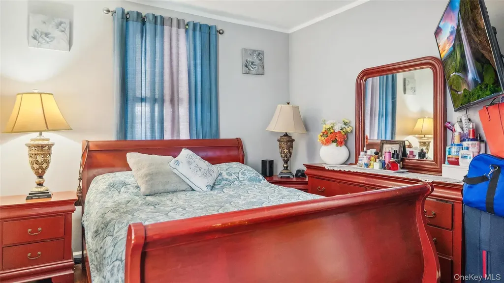 5612 135th Street Flushing NY 11355