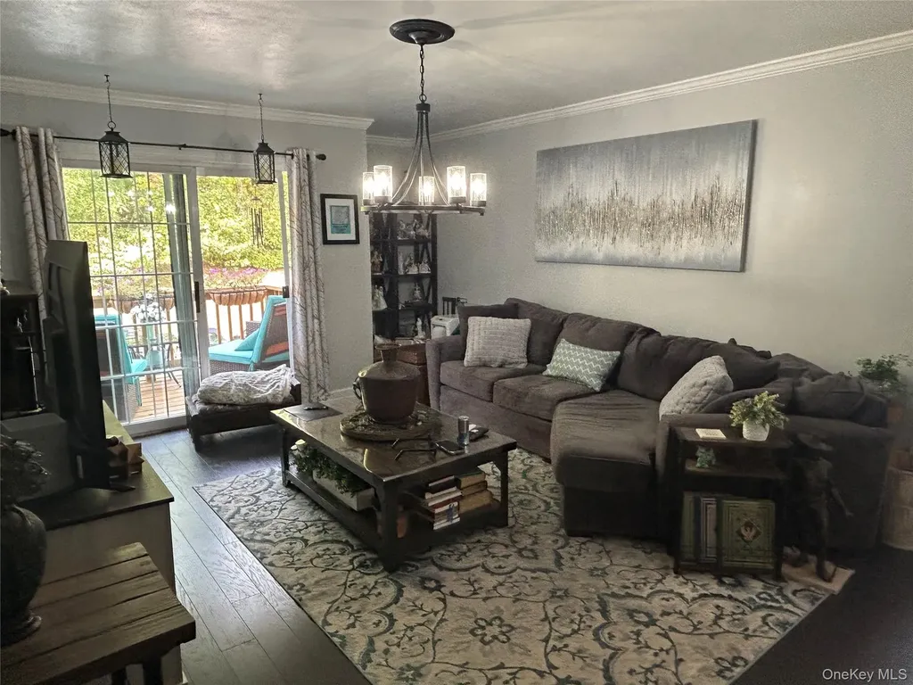 102 Fox Run Lane Carmel NY 10512