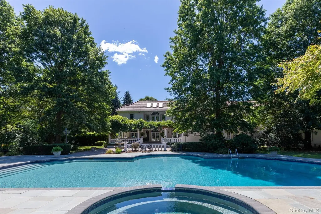 23 Old Westbury Road Old Westbury NY 11568