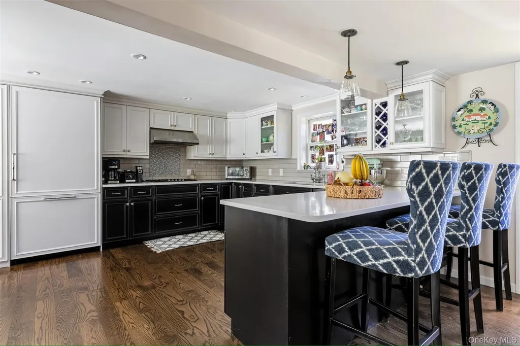 23 Old Westbury Road Old Westbury NY 11568