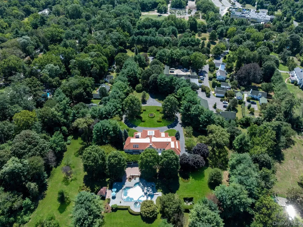23 Old Westbury Road Old Westbury NY 11568