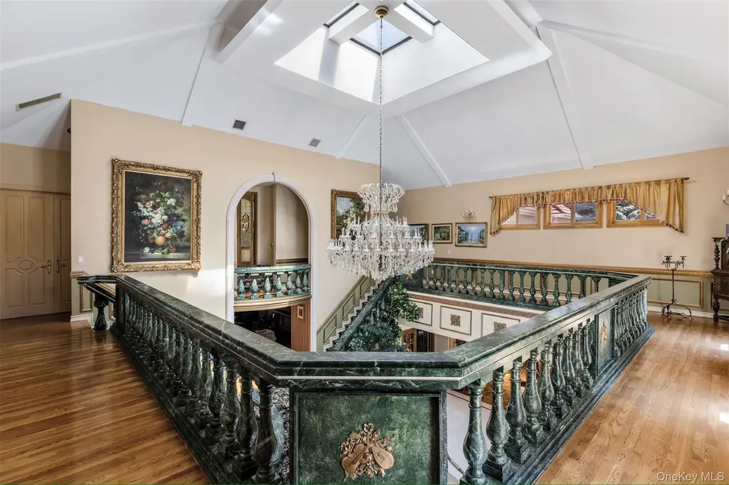 23 Old Westbury Road Old Westbury NY 11568