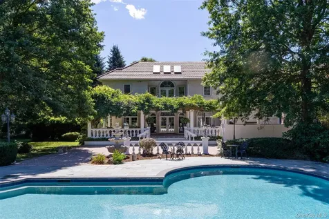 23 Old Westbury Road Old Westbury NY 11568