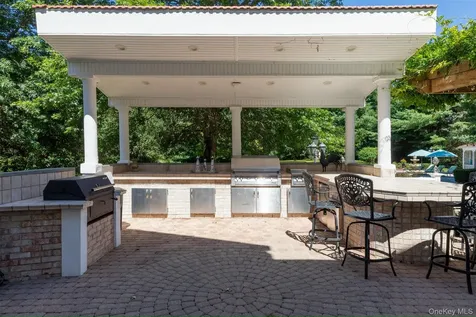 23 Old Westbury Road Old Westbury NY 11568