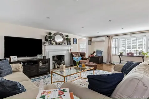 23 Old Westbury Road Old Westbury NY 11568