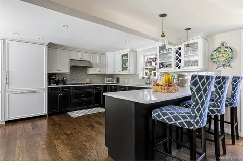 23 Old Westbury Road Old Westbury NY 11568