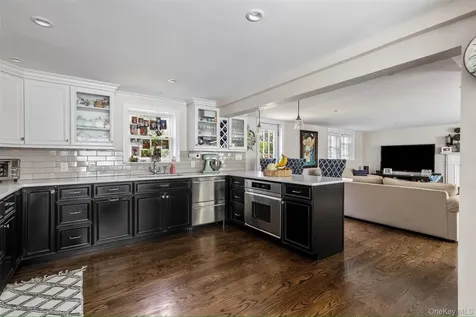 23 Old Westbury Road Old Westbury NY 11568