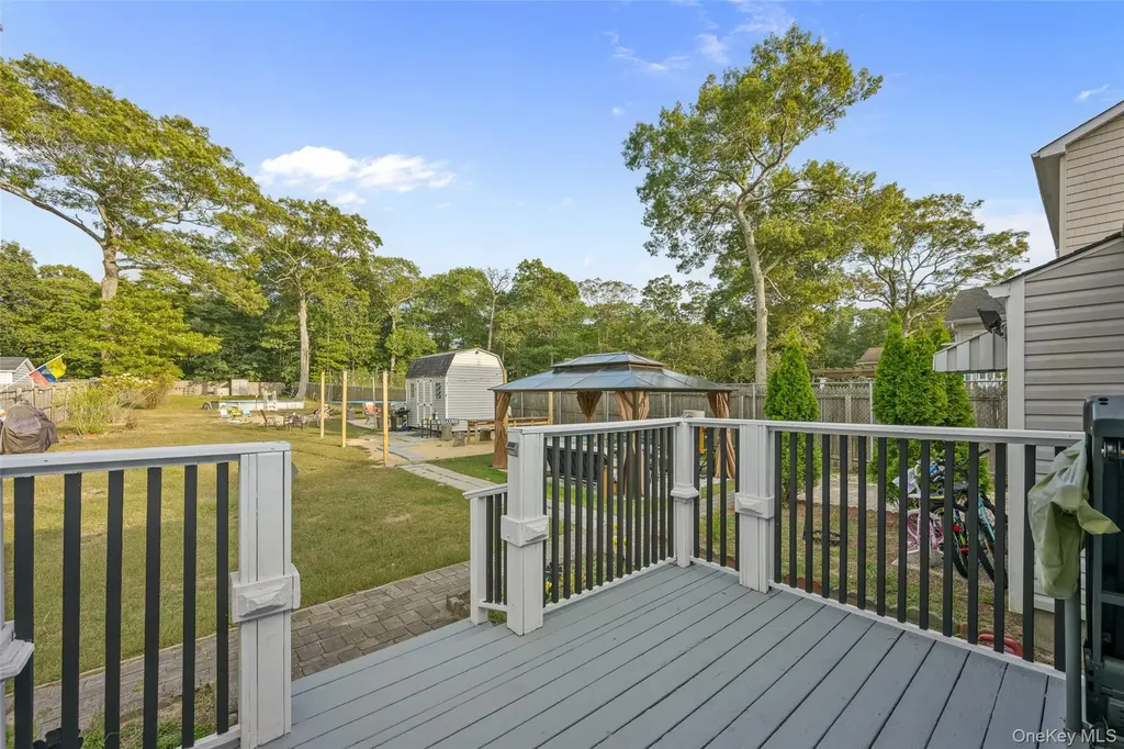 87 Biltmore Drive Mastic Beach NY 11951