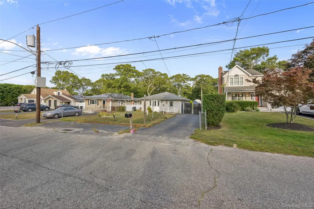 87 Biltmore Drive Mastic Beach NY 11951