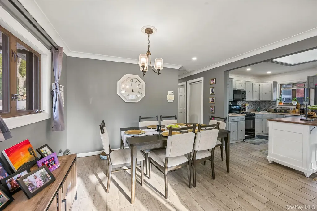 87 Biltmore Drive Mastic Beach NY 11951